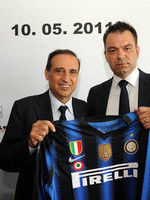 会员大会上施洛特贝克没和凯尔握手，记者：相关人员说没矛盾（会员大会上施洛特贝克未与凯尔握手，记者称相关人士表示双方无矛盾）