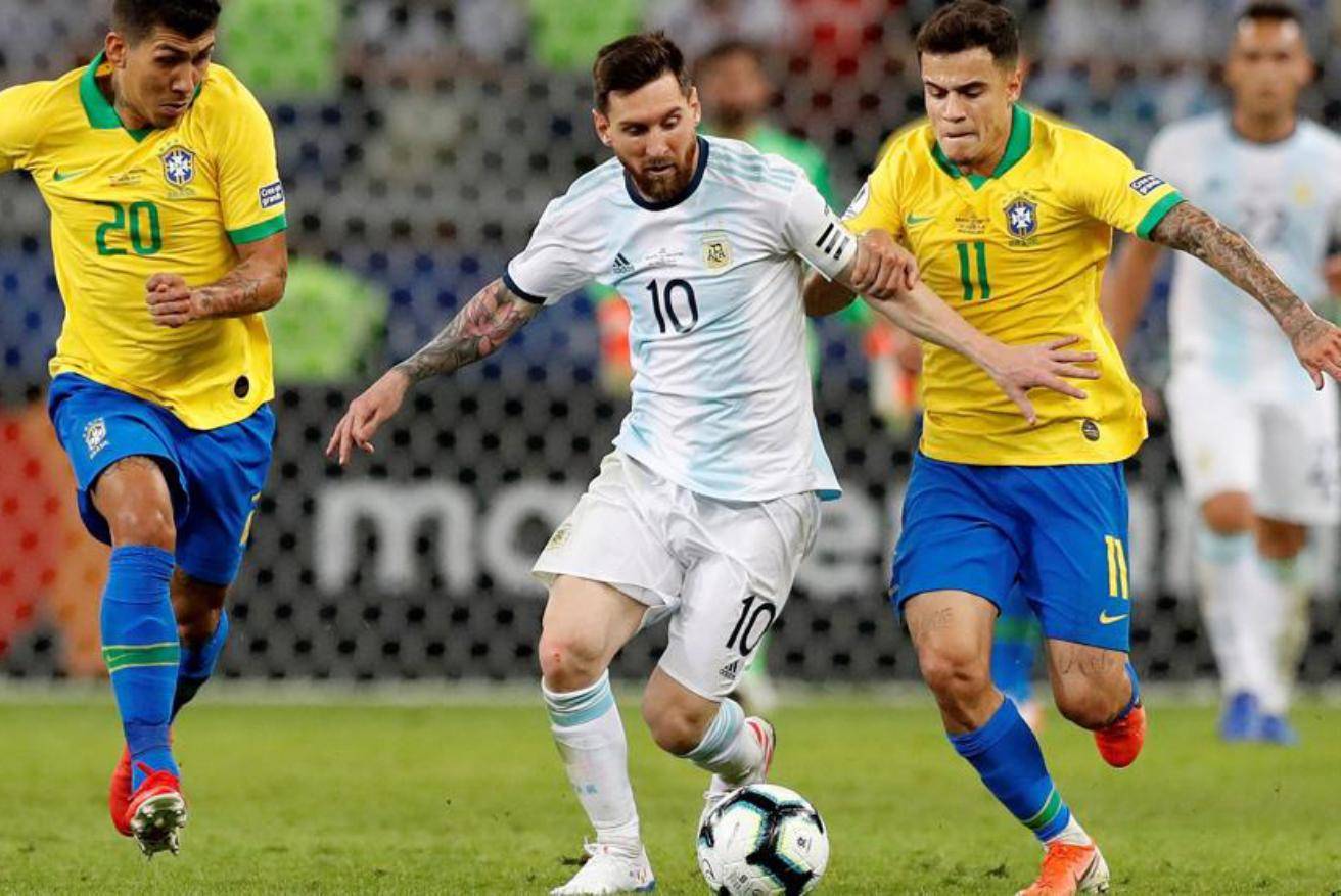 曼联二将闪耀非洲杯，迪亚洛打入制胜球，姆伯莫送助攻（非洲杯曼联双星闪耀：迪亚洛制胜建功，姆伯莫送出助攻）