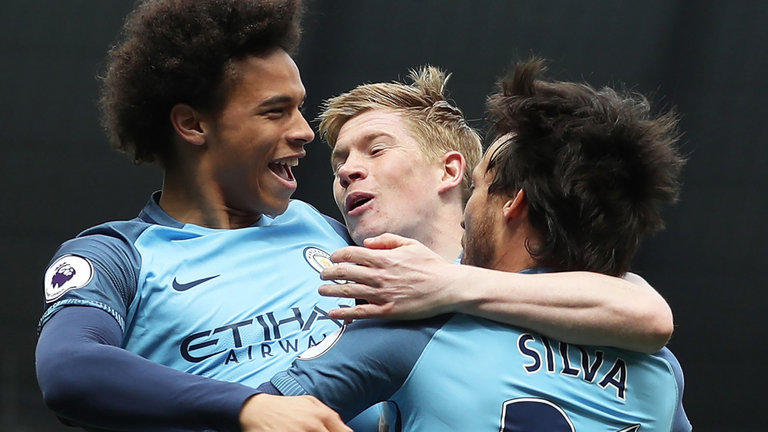 常州举办足球音乐晚会，黄紫昌夫妇甜蜜献唱《小酒窝》（常州举行足球音乐之夜，黄紫昌夫妇深情合唱《小酒窝）