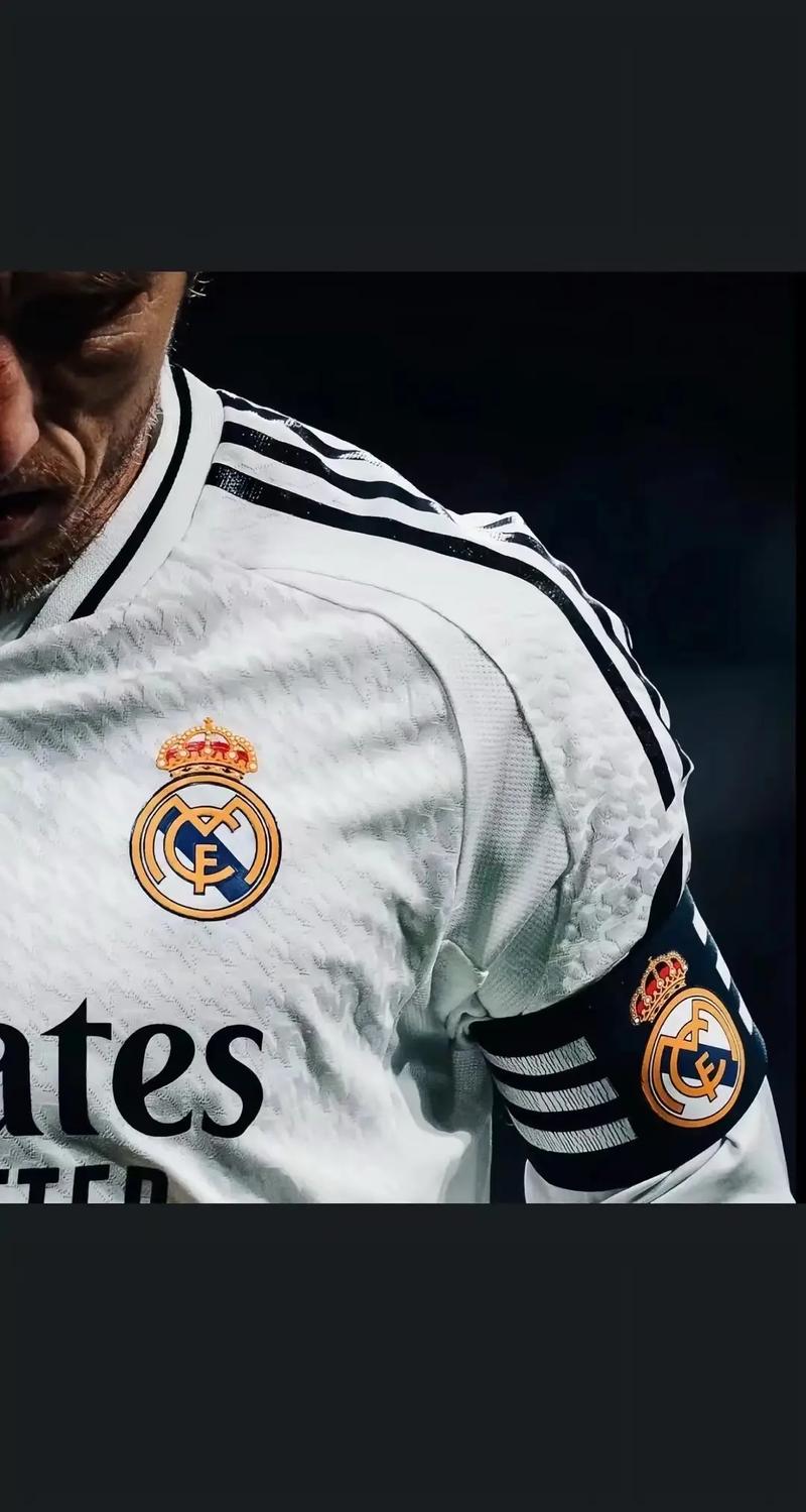 凯恩：英格兰目标是世界杯夺冠，要付出大量努力但令人兴奋（凯恩称英格兰目标是捧起世界杯，过程艰辛却令人振奋）