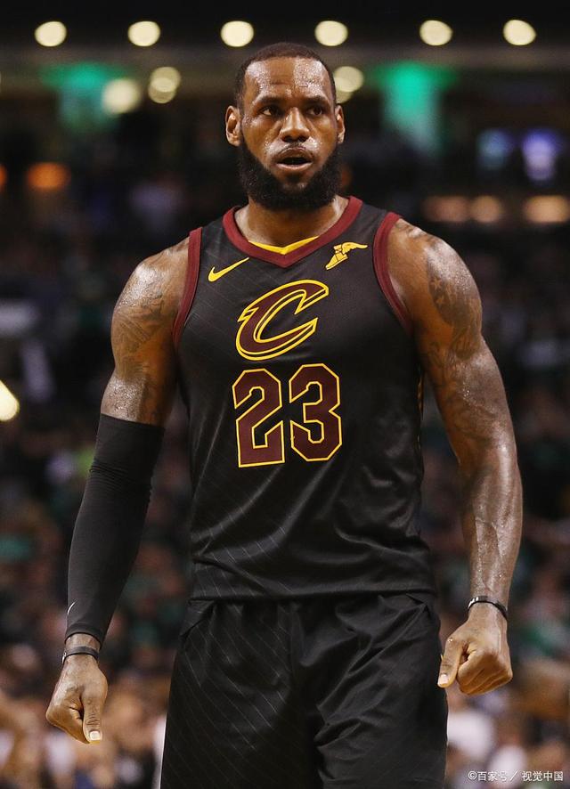 半场战报：门兴格拉德巴赫1-3沃尔夫斯堡，维默尔梅开二度，阿穆拉破门（半场速报：沃尔夫斯堡3-1领先门兴格拉德巴赫，维默尔双响，阿穆拉建功）