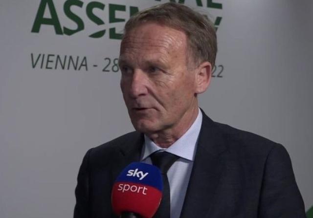 美记：已有超过6支球队向公牛提出交易科比·怀特的申请（美媒：超过六支球队已向公牛递交科比·怀特交易申请）