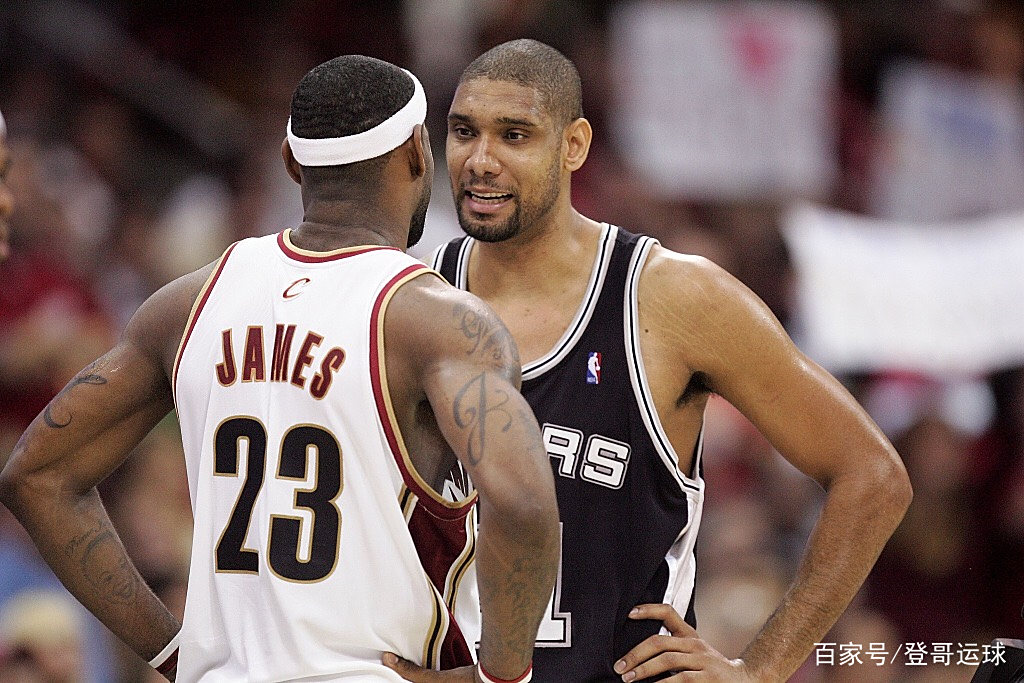 统治力十足，拜仁后防核心乌帕梅卡诺vs巴黎个人集锦（强势压制 拜仁铁闸乌帕梅卡诺对阵巴黎个人高光集锦）