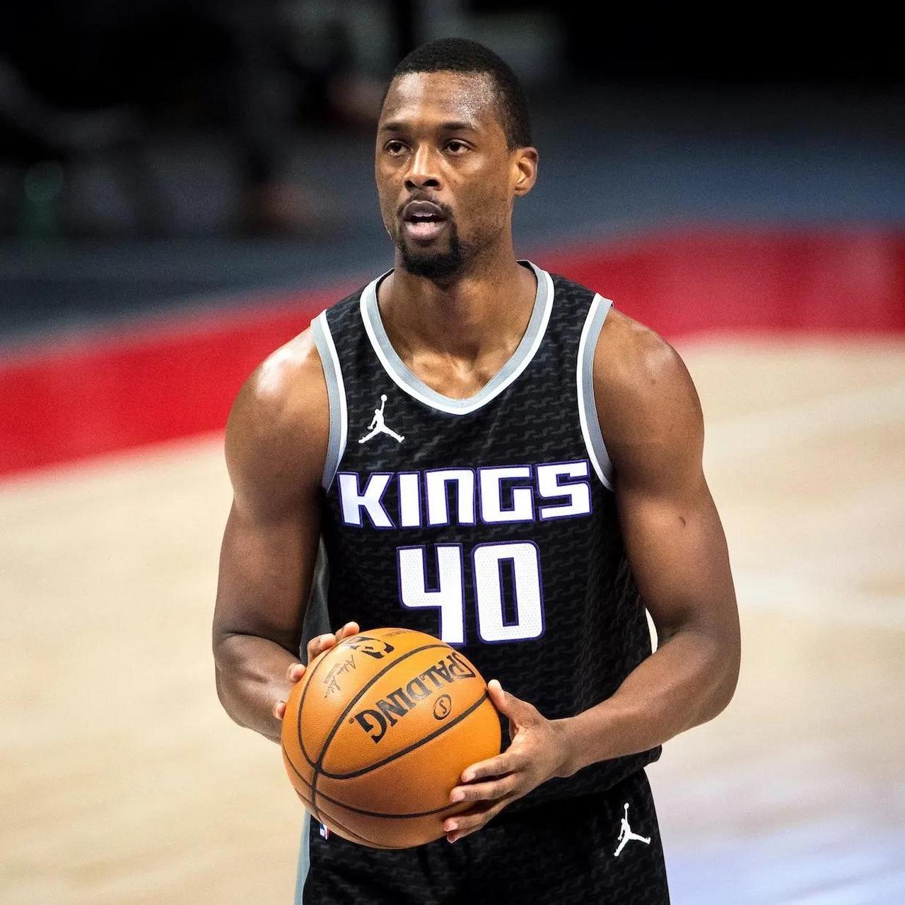 未断前缘！维拉蒂官宣大巴黎与赞助商卡塔尔旅游局续约（维拉蒂宣布巴黎圣日耳曼与卡塔尔旅游局续签赞助协议）