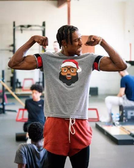 凯恩连续4场欧冠破门，拜仁队史仅罗本、莱万曾连续5场进球（凯恩欧冠4连场破门，拜仁史上5连场者仅罗本与莱万）