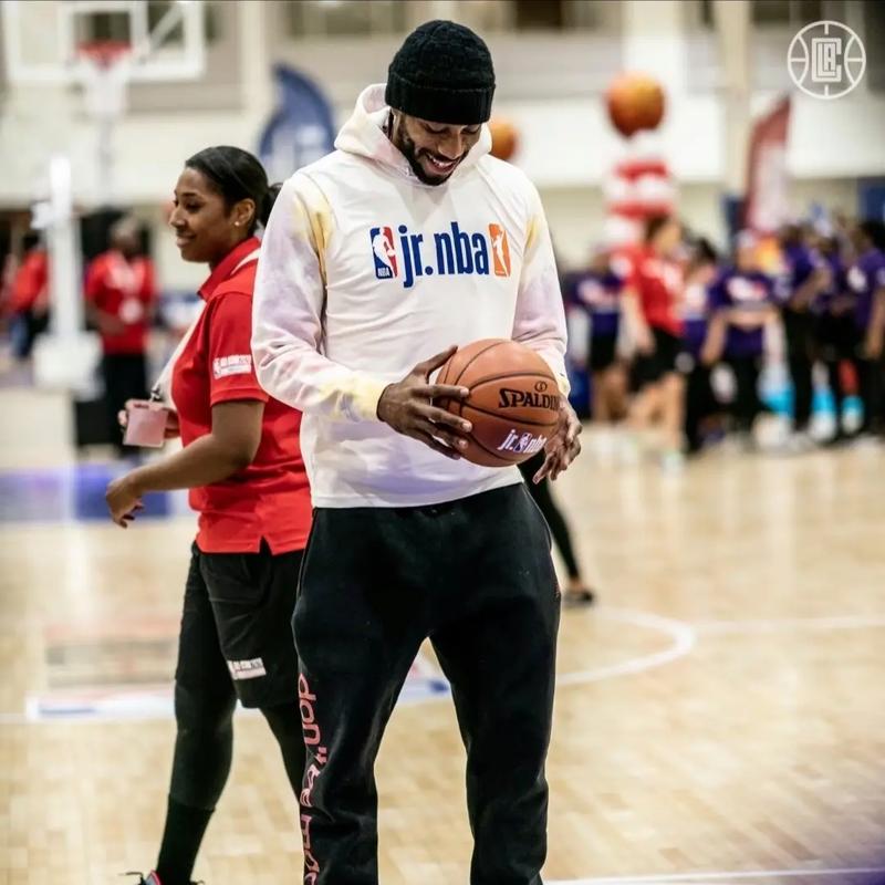 揭秘NBA杯夺冠热门：雷霆独领风骚，湖人紧随其后（NBA杯争冠热门盘点：雷霆一骑绝尘，湖人穷追不舍）