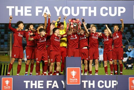 罗马诺：如果无法签下卢克曼国米可能考虑桑乔，但目前没接触（罗马诺：卢克曼若无望，国米考虑桑乔，现阶段尚未接触）