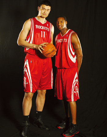 队报：皇马视维尼修斯为竞技层面和经济层面极为重要的资产（《队报》：皇马把维尼修斯视作竞技与经济双重层面的关键资产）