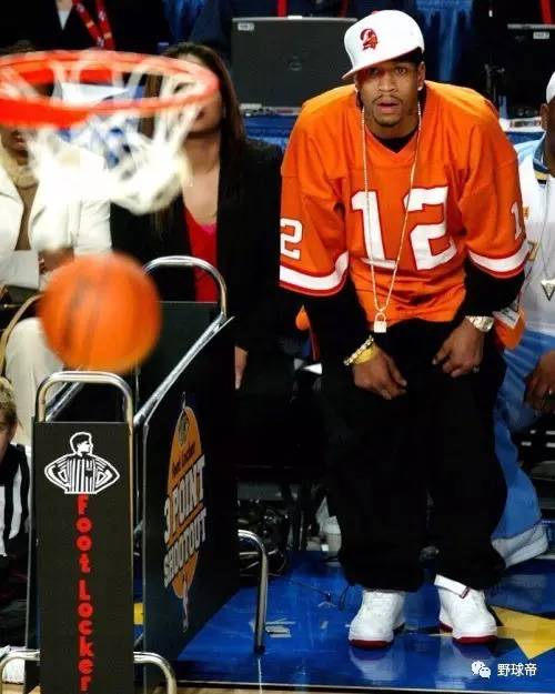 勇士126-116独行侠 球员评价：4人优秀，5人及格，2人低迷（勇士126-116力克独行侠：4人出色、5人合格、2人低迷）