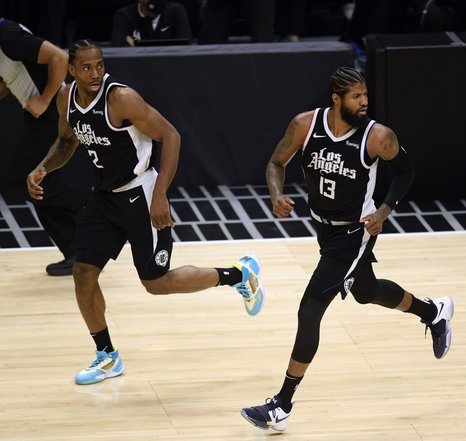 五粮液早报：这次“既分高下，也决生死”！（五粮液早报：此局不止分胜负，更关生死！）