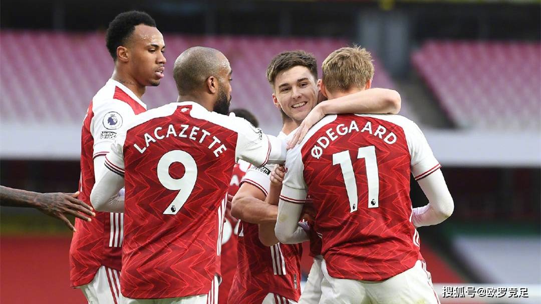 勇士门面在联赛再夺风头（勇士当家球星再度成为联赛焦点）