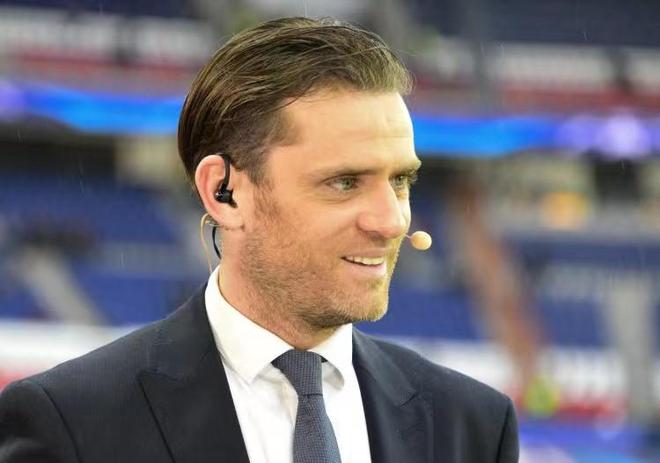 山东后场展最强模式！高诗岩统治决胜期，谢智杰于德豪攻守一体（山东后场火力全开！高诗岩统治末节决胜，谢智杰、于德豪攻防俱佳）