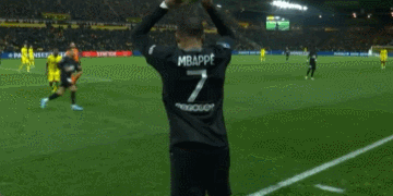 一日英超动向：曼联利物浦难兄难弟，阿森纳领跑态势不可阻挡（英超今日看点：曼联利物浦同陷困境，阿森纳领跑势头难挡）